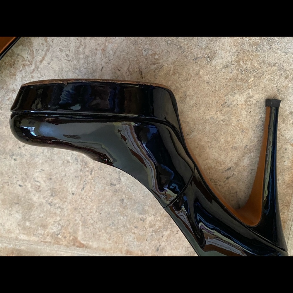 ❌❌❌ SOLD ❌❌❌GUCCI BETTY Black patent leather platform pumps EUC size 8/38 - Picture 9 of 12